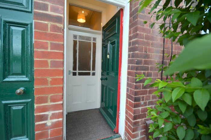 3 Bedroom Flat To Rent In Goldspink Lane, Newcastle Upon Tyne, NE2