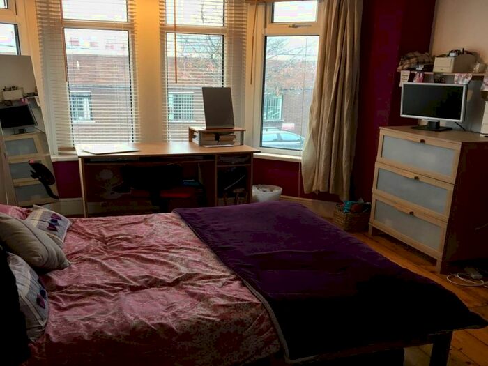 3 Bedroom House To Rent In Canada Road, Heath, Cardiff, CF14