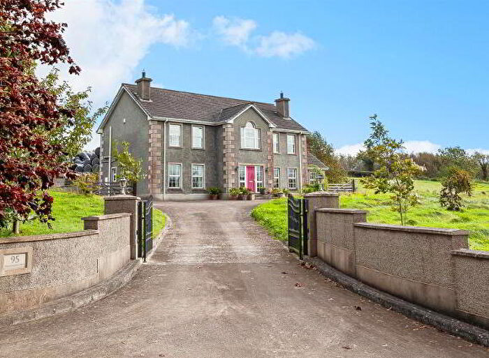 5 Bedroom Detached House For Sale In Drumlough Road, Hillsborough, BT26