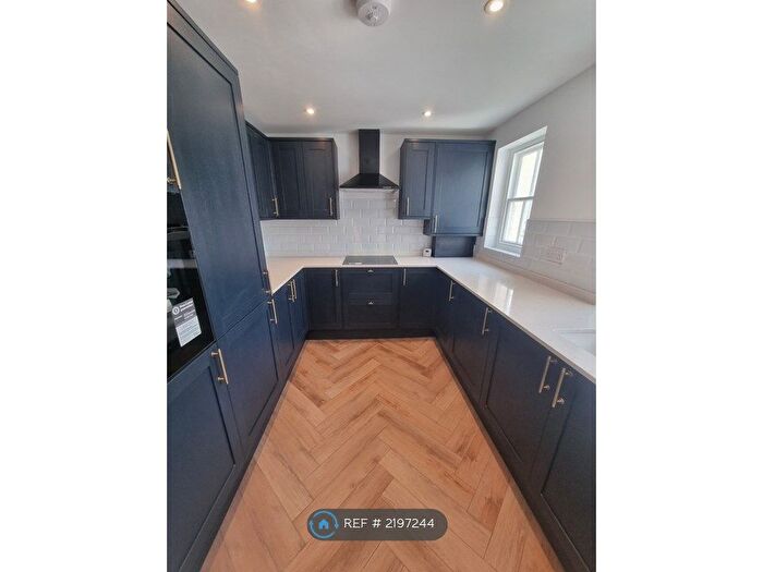 2 Bedroom Flat To Rent In Stone House, Broadstairs, CT10