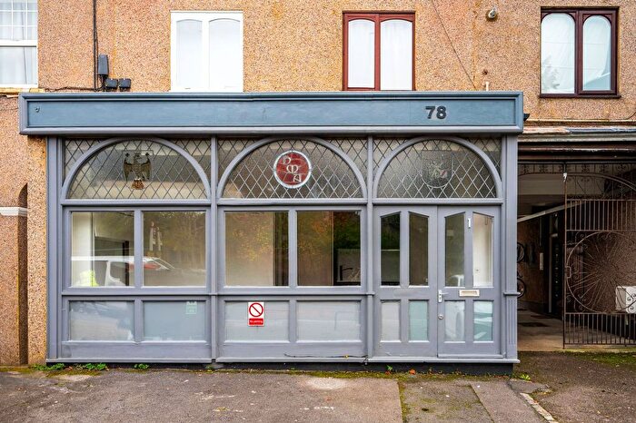 Studio To Rent In Durham Road, Raynes Park, London, SW20