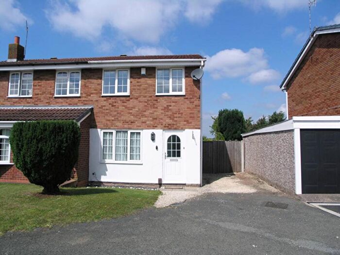 2 Bedroom Semi Detached House To Rent In Bewlay Close, Brierley Hill, DY5