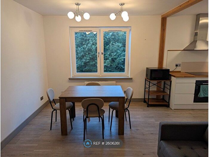 2 Bedroom Flat To Rent In Wells Court, Coventry, CV3