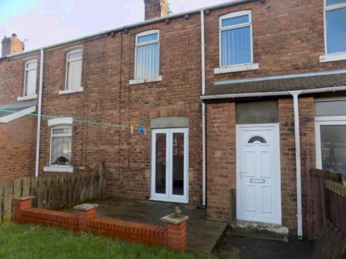 3 Bedroom Terraced House For Sale In North View, Cambois, Blyth NE24