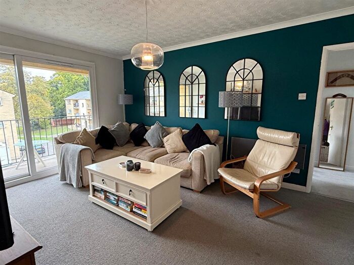 3 Bedroom Flat To Rent In Jesse Hughes Court, Bath, BA1