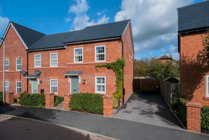3 Bedroom Semi-Detached House For Sale In Hazelhurst Way, Tarporley, CW6