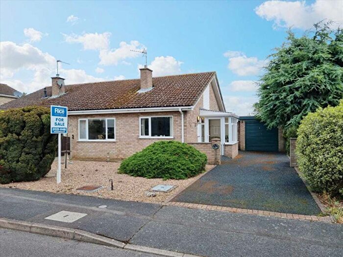 2 Bedroom Bungalow For Sale In Stray Green, Sleaford, NG34