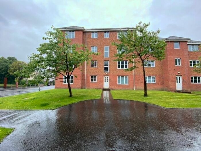2 Bedroom Flat To Rent In Tullis Gardens, Glasgow, G40