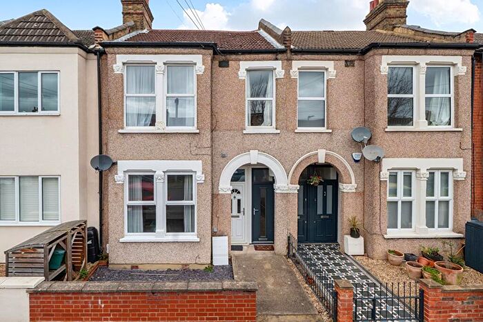 2 Bedroom Maisonette For Sale In Blandford Road, Beckenham, BR3