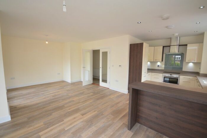 2 Bedroom Flat To Rent In Linden House, Centre Drive, Epping, Essex, CM16