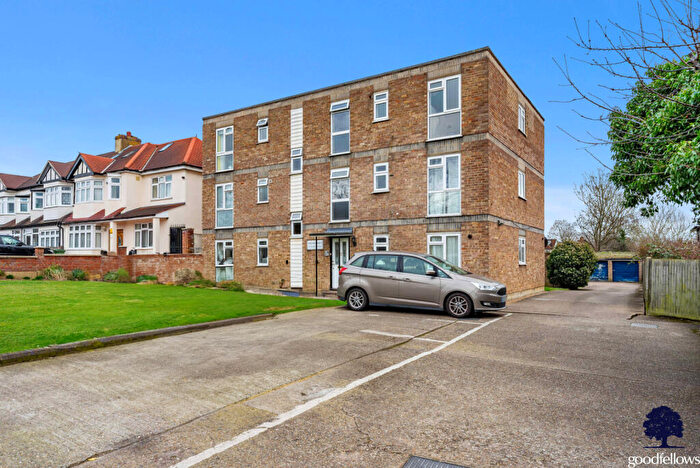 1 Bedroom Apartment To Rent In Stonecot Hill, Sutton, SM3
