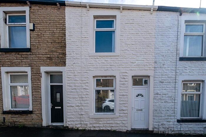 2 Bedroom Terraced House For Sale In Oak Street, Burnley, Lancashire, BB12