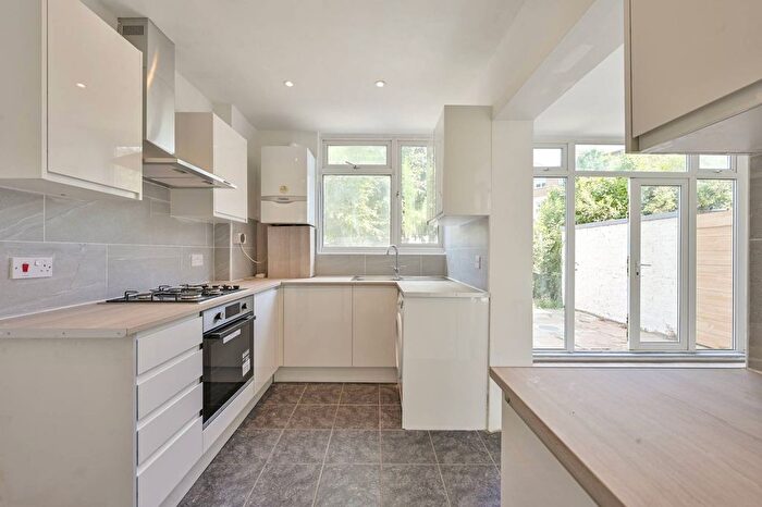 3 Bedroom End Of Terrace House To Rent In Windlesham Grove, Southfields, London, SW19