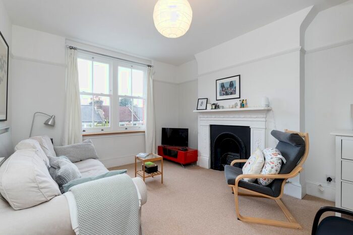 1 Bedroom Flat To Rent In Fairmead Road, London, N19