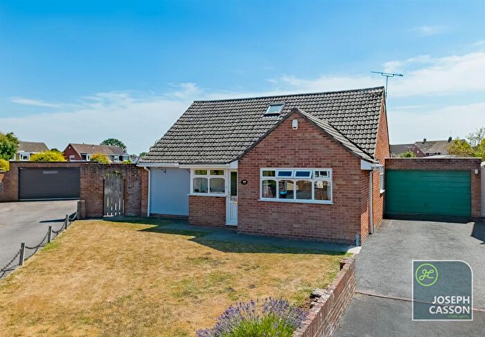 3 Bedroom Detached Bungalow For Sale In Hestercombe Close, Bridgwater, TA6