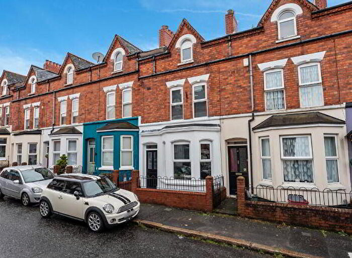 4 Bedroom Mid Terraced House For Sale In Lomond Avenue, Belfast, BT4