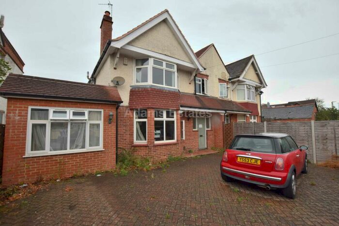 7 Bedroom Terraced House To Rent In Northcourt Avenue, Reading, RG2