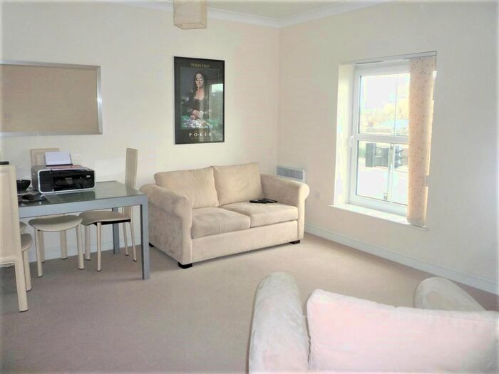 1 Bedroom Flat To Rent In High Road, London, N12