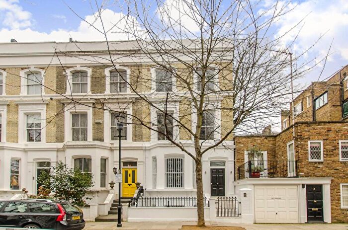 5 Bedroom End Of Terrace House For Sale In Oakfield Street, Chelsea, London, SW10