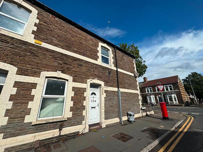 2 Bedroom Flat For Sale In Splott Road, Cardiff, CF24