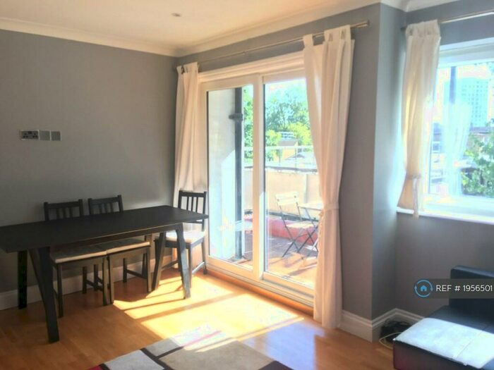 2 Bedroom Flat To Rent In Grove Street, Deptford, SE8