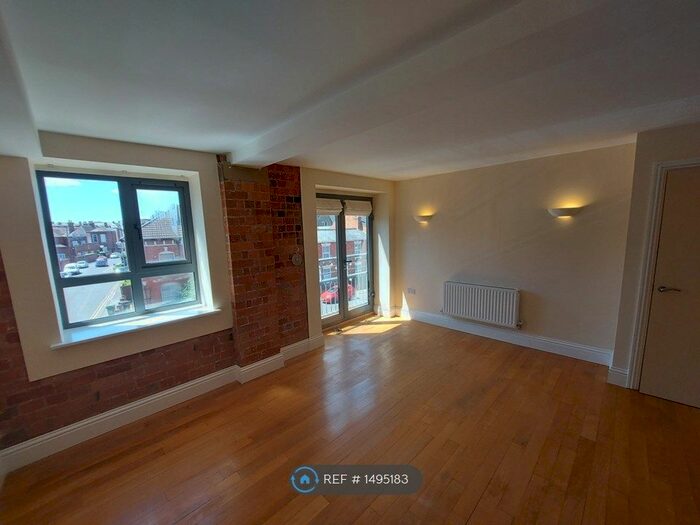 2 Bedroom Flat To Rent In The Hop House, Worcester, WR1