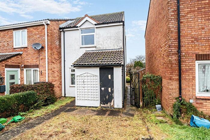 2 Bedroom End Of Terrace House For Sale In Chestnut Way, Honiton, EX14