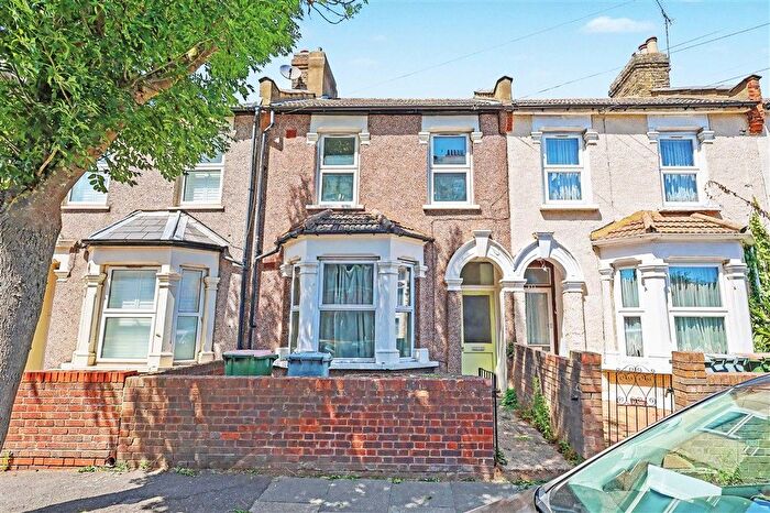 1 Bedroom Flat For Sale In Halley Road, London, E12