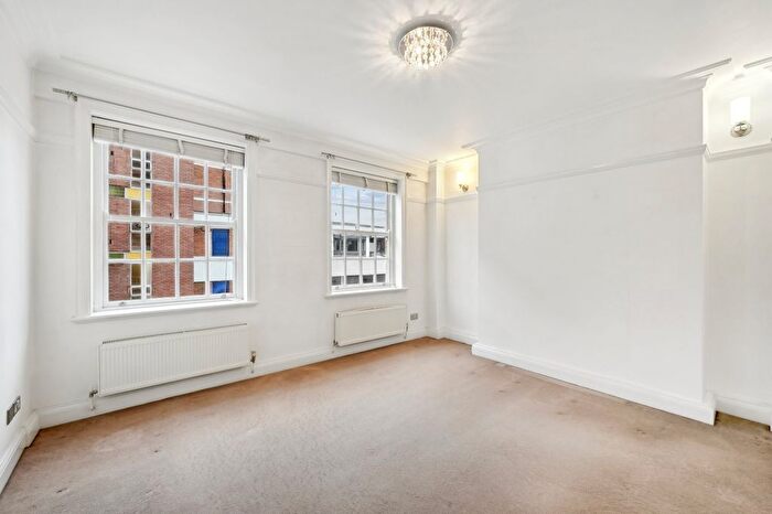 2 Bedroom Flat To Rent In Ovington Court, - Brompton Road, SW3