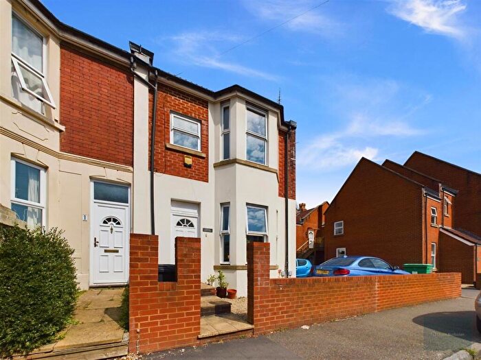 2 Bedroom Apartment To Rent In Trinity Court, Horfield, BS7