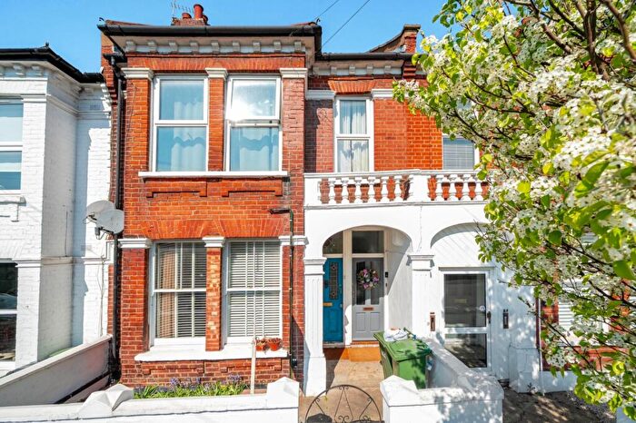 2 Bedroom Maisonette To Rent In Eastcombe Avenue London, SE7