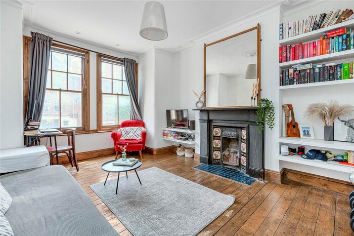 2 Bedroom Flat To Rent In Newlands Terrace, Queenstown Road, London, SW8