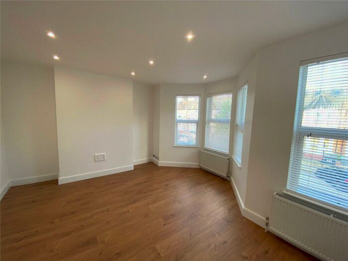 2 Bedroom Apartment To Rent In Imperial Road, London, N22