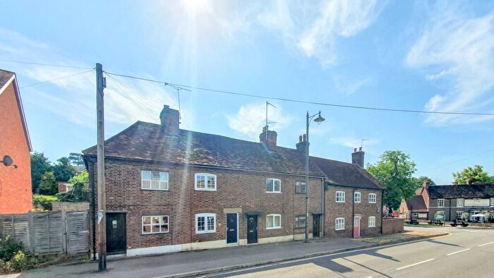 2 Bedroom Cottage To Rent In Cambridge Road, Wadesmill, Ware, SG12