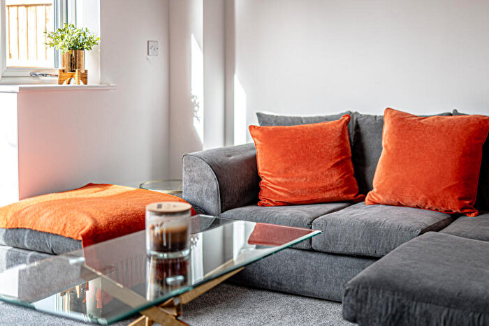 2 Bedroom End Of Terrace House For Sale In Eastwoodbury Lane, Southend-on-sea, SS2
