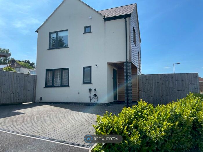 2 Bedroom Detached House To Rent In Coldpark Road, Bristol, BS13