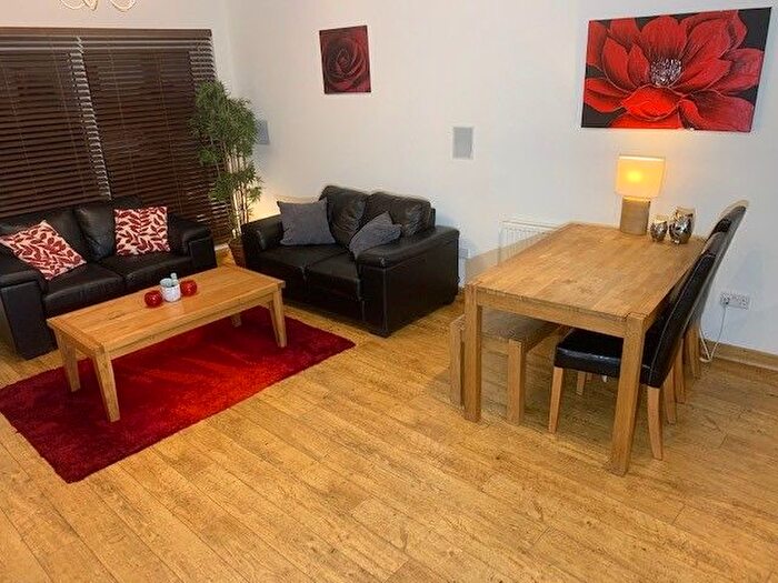 2 Bedroom Flat To Rent In Queens Crescent, Aberdeen, AB15