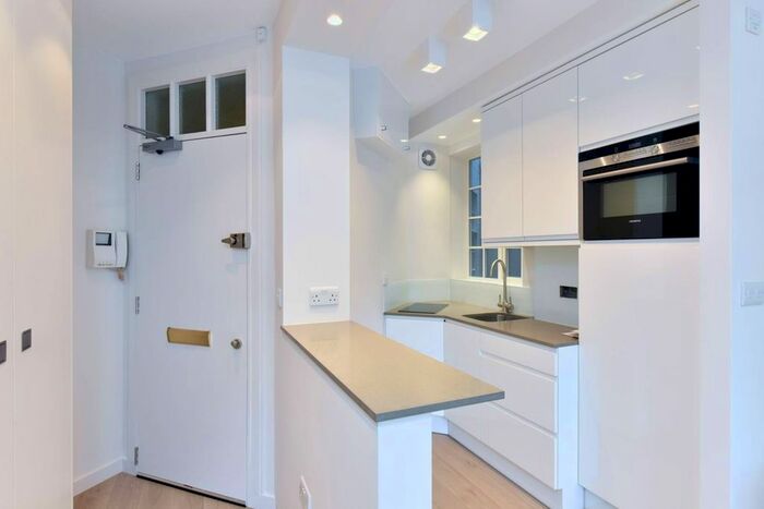 1 Bedroom Flat To Rent In Chelsea Manor Gardens, Chelsea, London, SW3