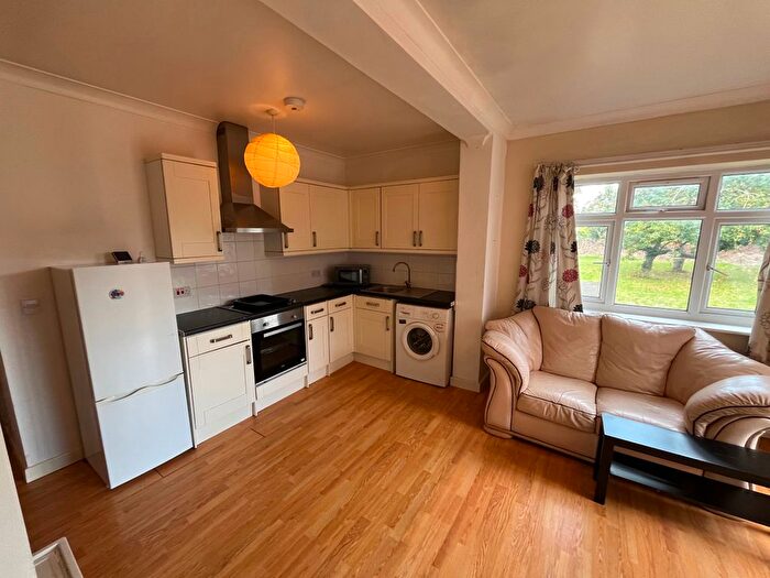 1 Bedroom Flat To Rent In Flat, Welbeck Avenue, Southampton, SO17