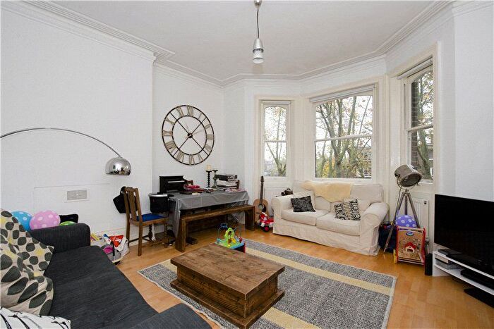 2 Bedroom Flat To Rent In Highbury New Park, Islington, N5