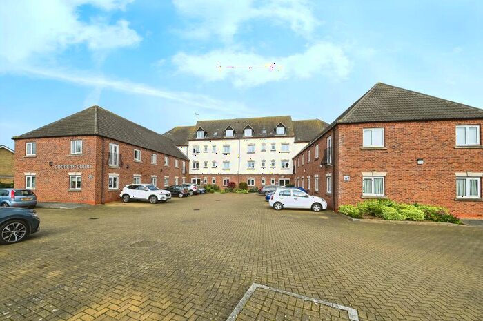 2 Bedroom Flat For Sale In Wisbech Road, Kings Lynn, PE30