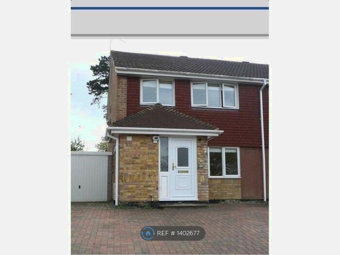 3 Bedroom Semi-Detached House To Rent In Cherwell Close, Tonbridge, TN10