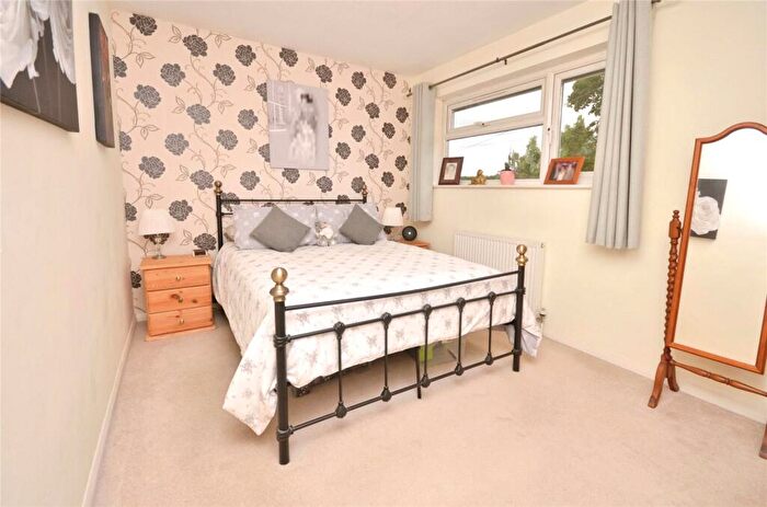3 Bedroom End Of Terrace House For Sale In Elmhurst Road, Aylesbury, Buckinghamshire, HP20