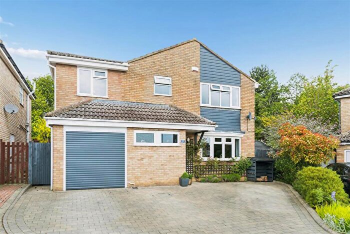5 Bedroom Detached House For Sale In Maree Close, Linslade, Leighton Buzzard, LU7