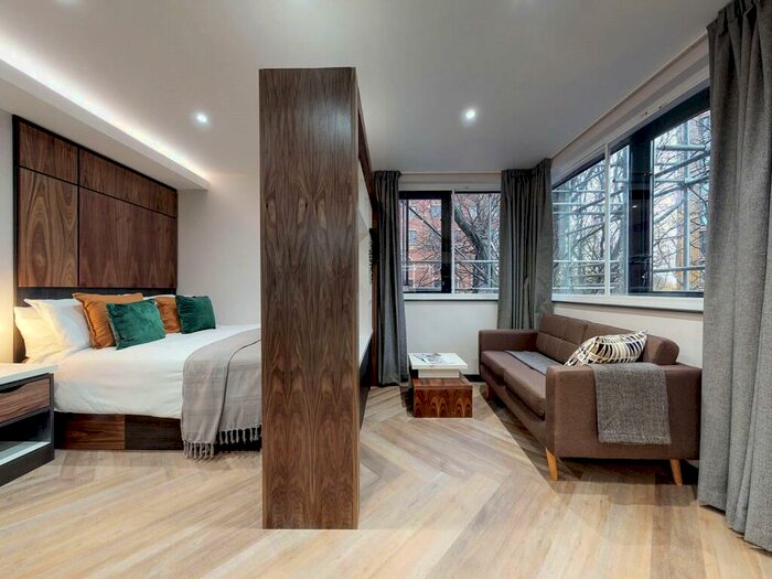 Apartment To Rent In Apt, Live Oasis Belgrave Street #, LS2