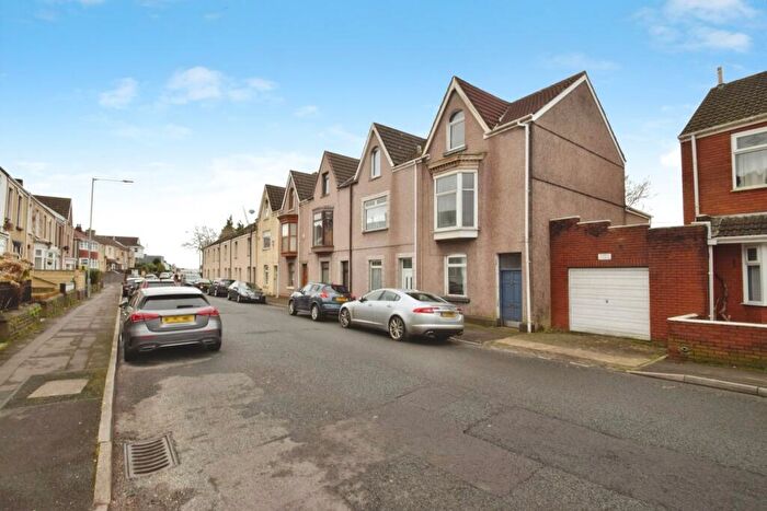 4 Bedroom End Of Terrace House For Sale In Port Tennant Road, Port Tennant, Swansea, SA1