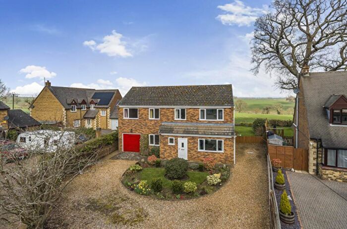 5 Bedroom Detached House For Sale In Bakers Lane, Norton, Daventry, NN11