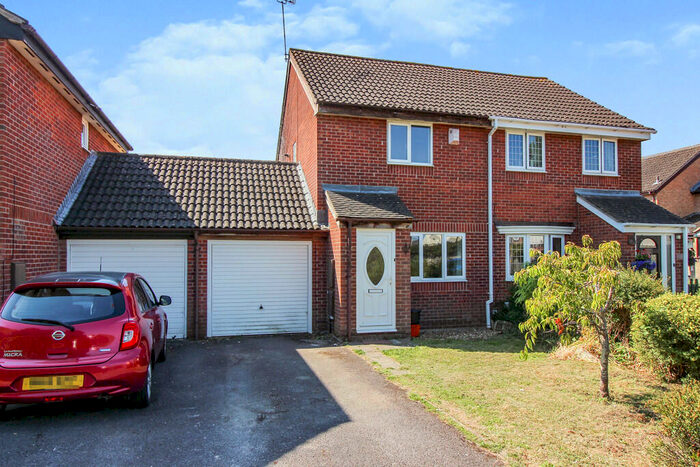 2 Bedroom Semi-Detached House To Rent In Olive Grove, Rodbourne Cheney, Swindon, SN25