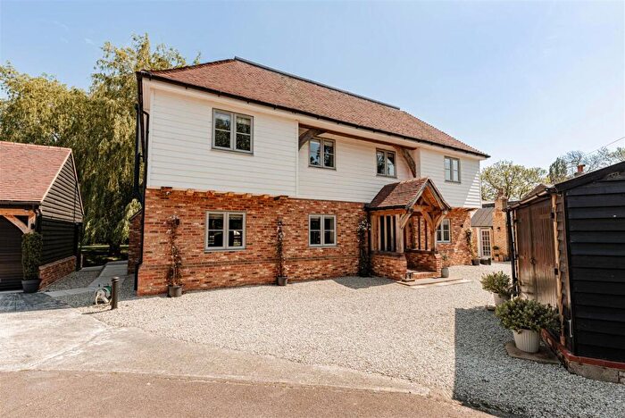4 Bedroom Detached House For Sale In Dover Road, Sandwich, Kent, CT13