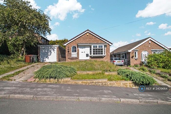 2 Bedroom Bungalow To Rent In Abbeydale Oval, Leeds, LS5